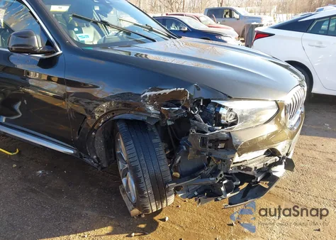 2018 BMW X3 xDrive30I z USA, uszkodzony, nr VIN 5UXTR9C50JLD69067